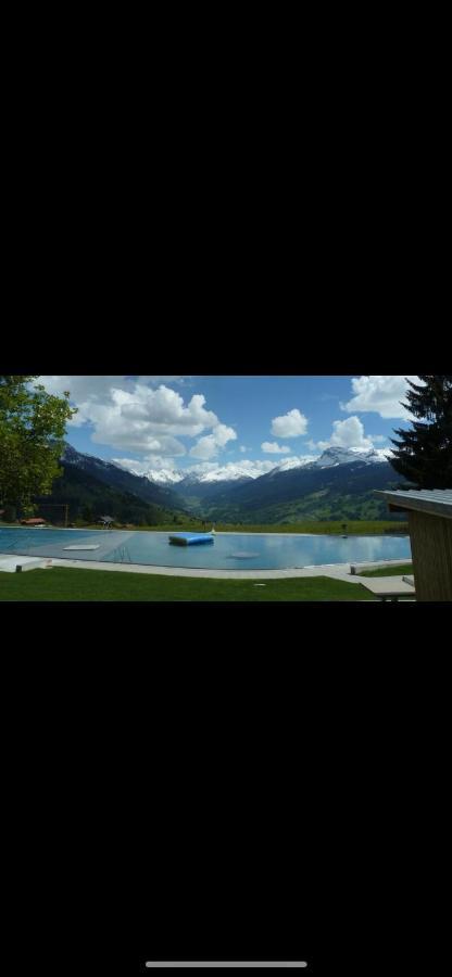 Appartamento Attic In The Alps Luzein Esterno foto