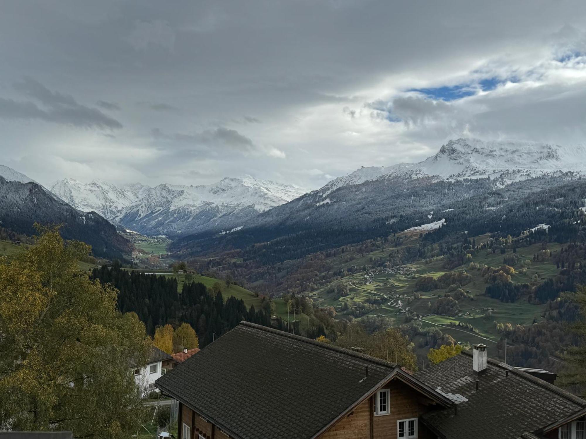 Appartamento Attic In The Alps Luzein Esterno foto